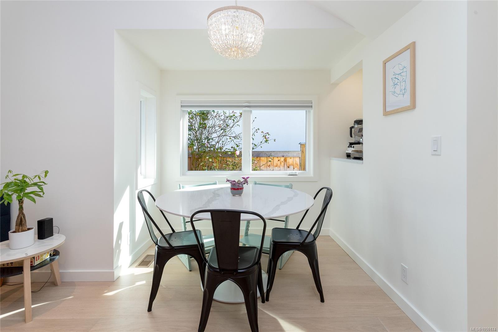 9646 Fifth St — listing photo 14 of 37