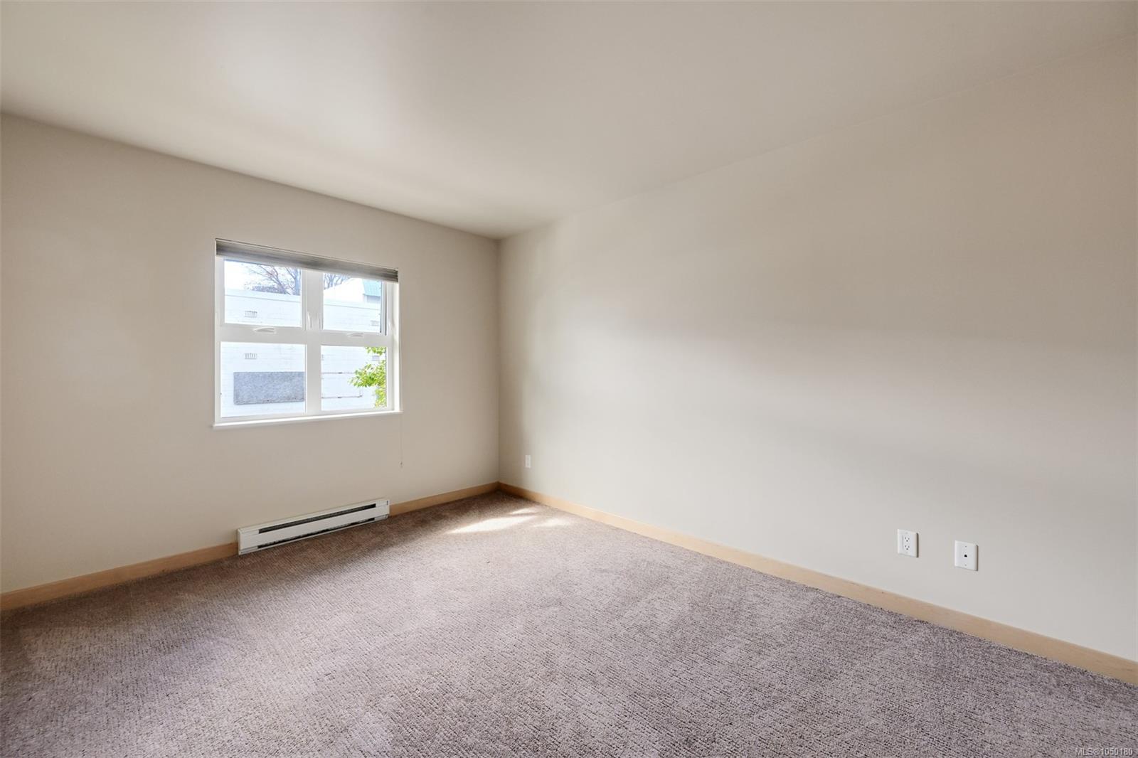 203-787 Tyee Rd — listing photo 10 of 55