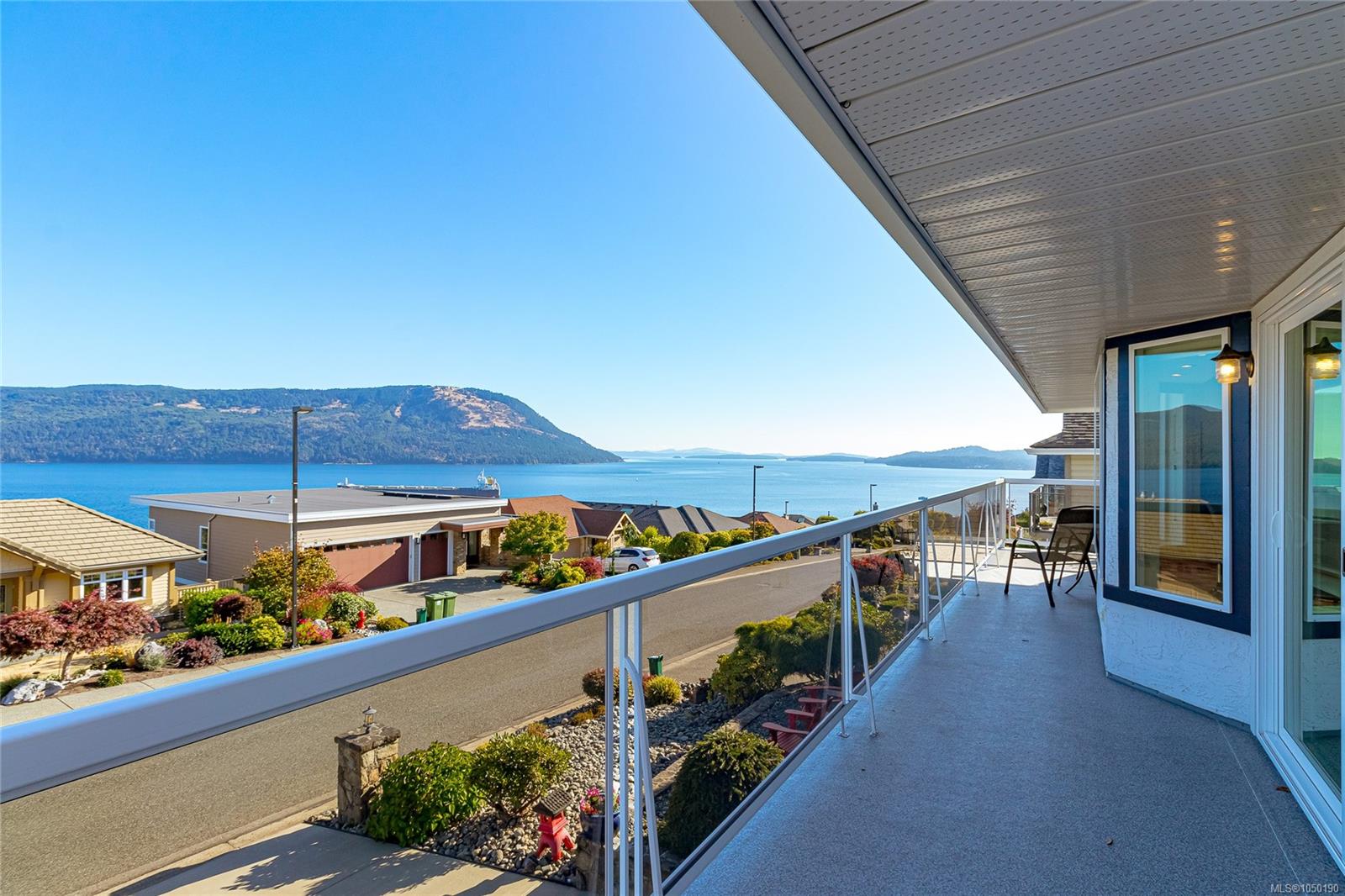 548 Marine View, Cobble Hill