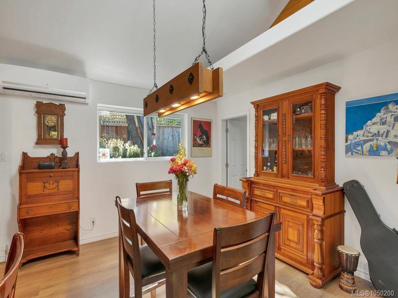 1371 Hooley Rd — listing photo 12 of 78