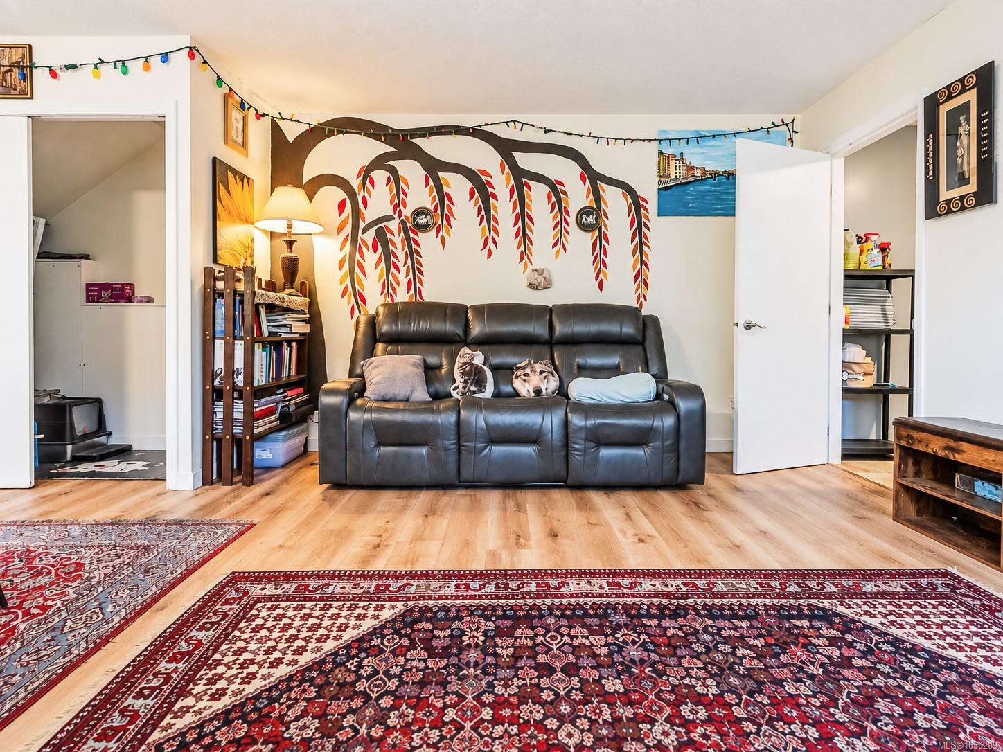 2829 Powers Lane photo 5