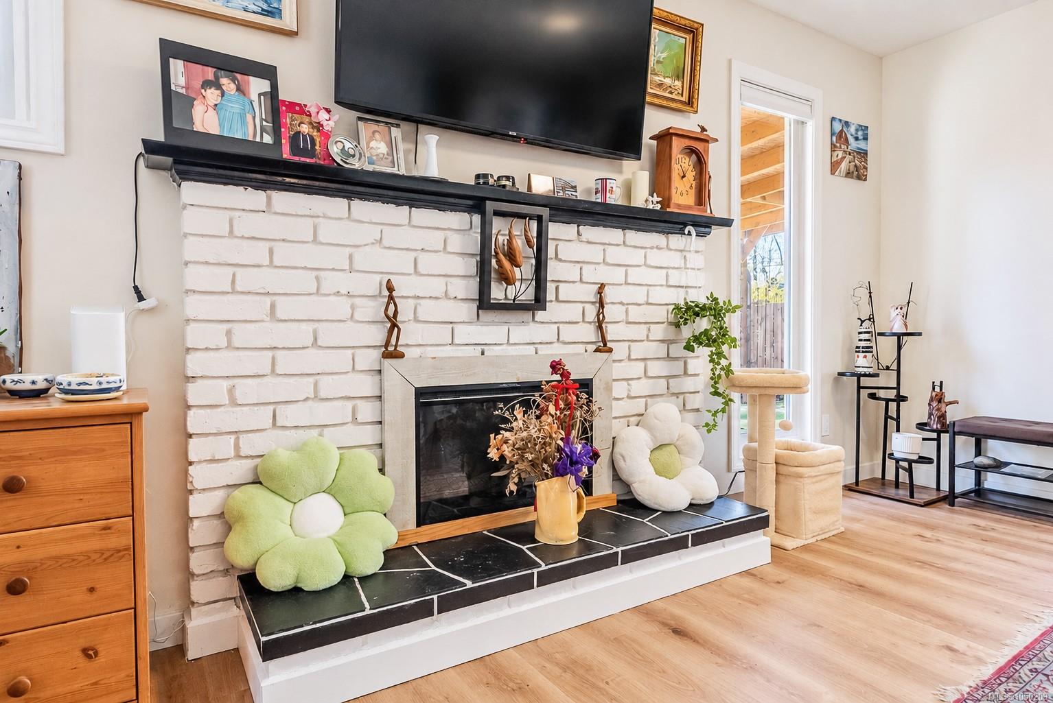 2829 Powers Lane photo 6