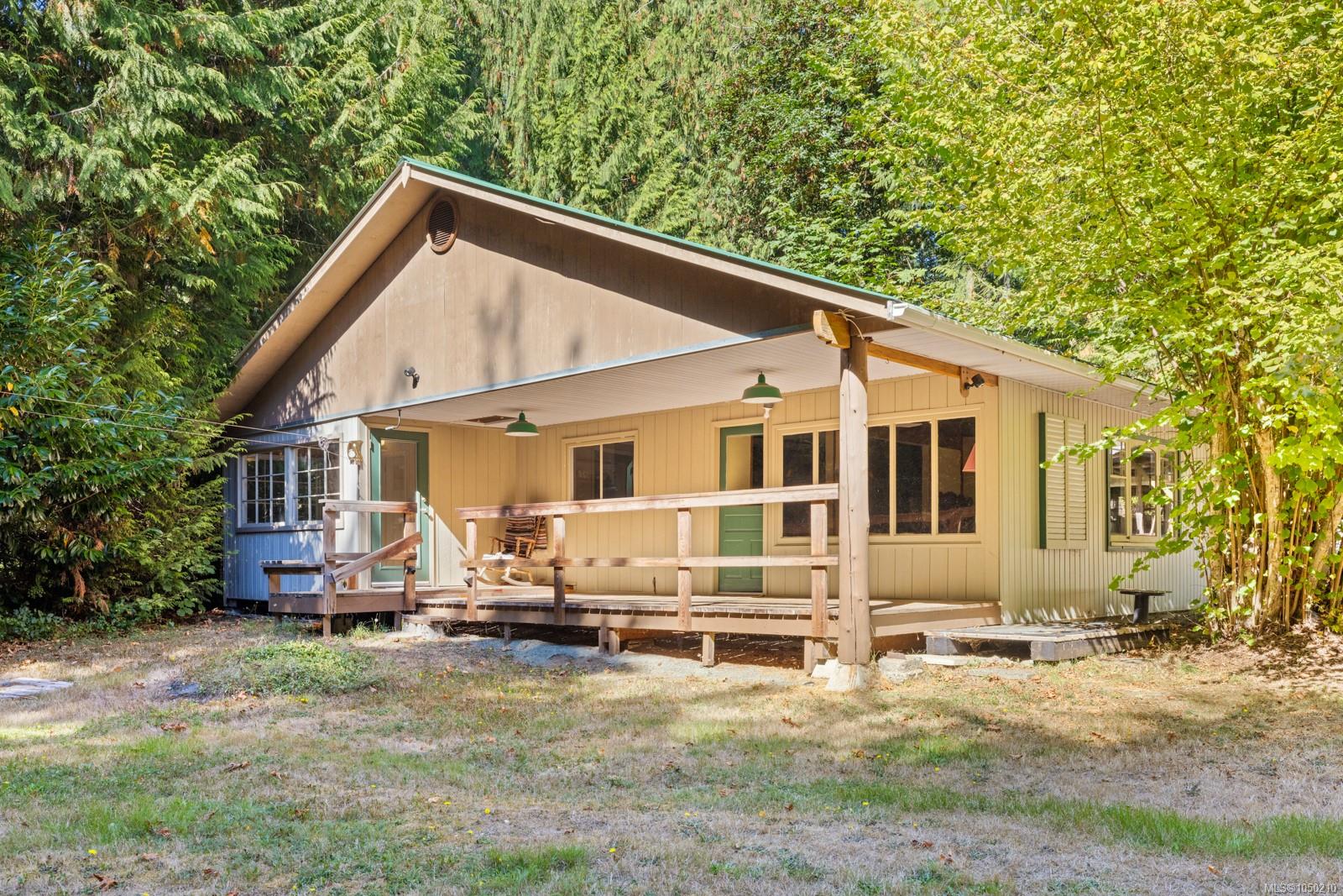 3175 Plumtree Rd — listing photo 2 of 35