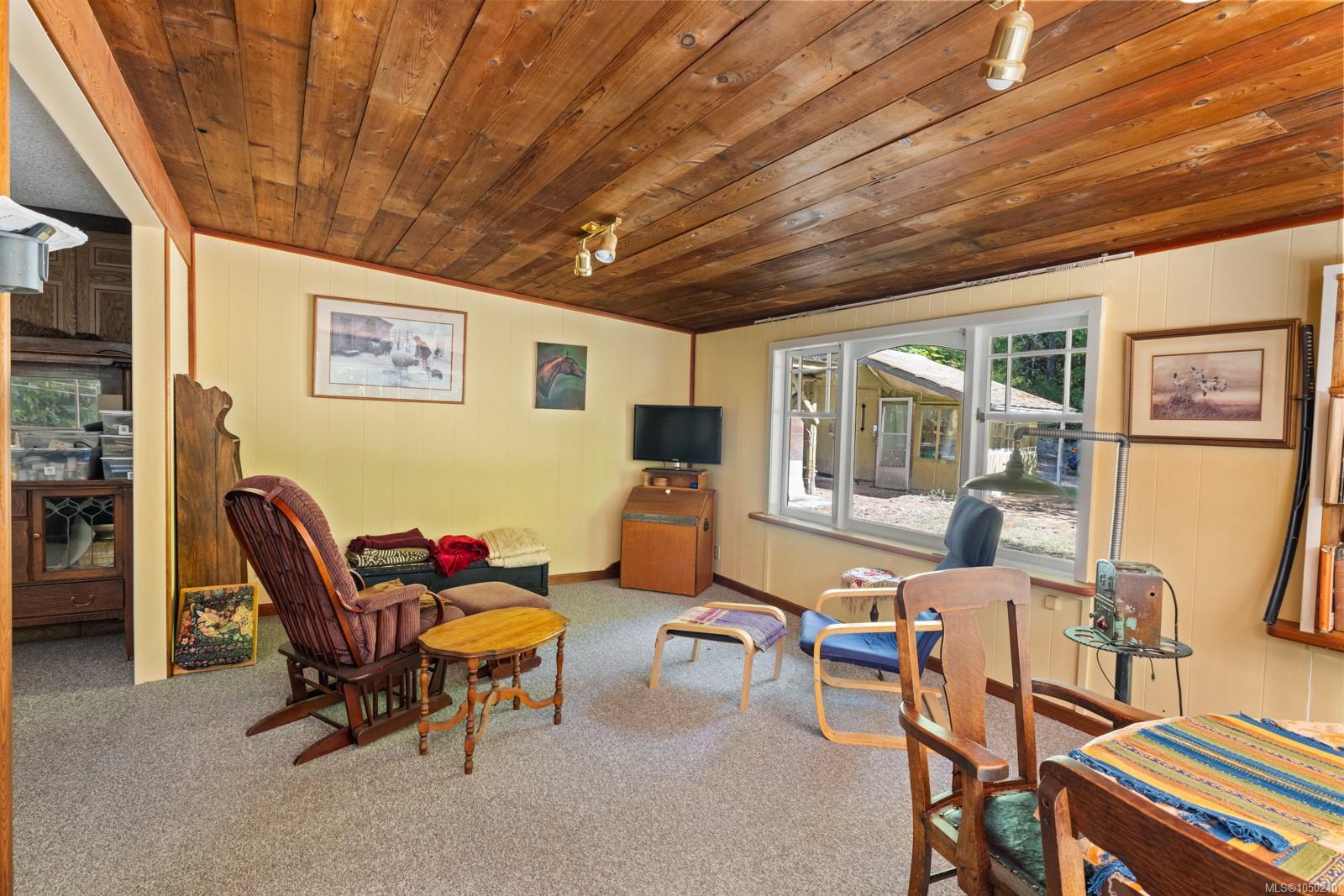 3175 Plumtree Rd — listing photo 11 of 35