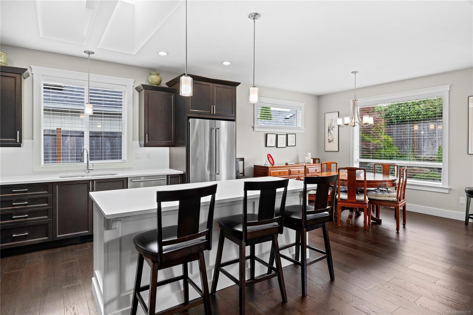 269 Bramble St — listing photo 5 of 36