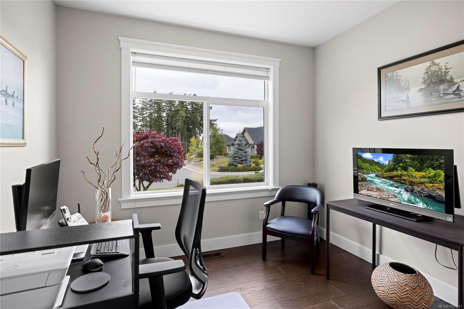 269 Bramble St — listing photo 8 of 36