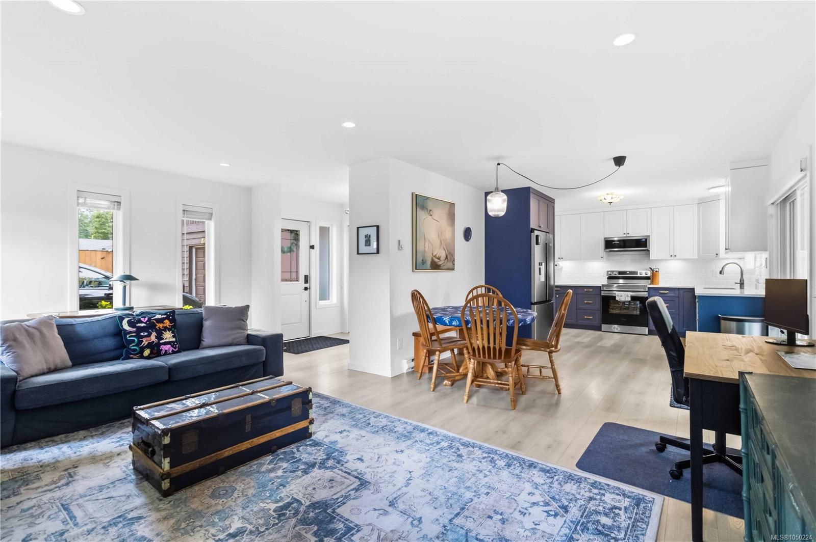 B-2319 Sooke Rd — listing photo 7 of 27
