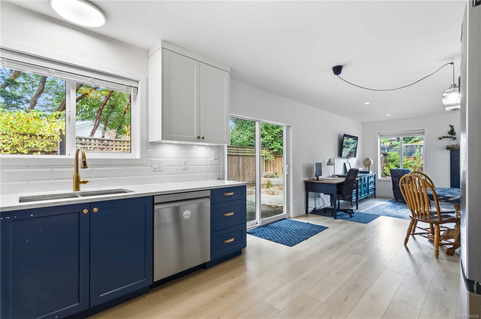B-2319 Sooke Rd — listing photo 10 of 27