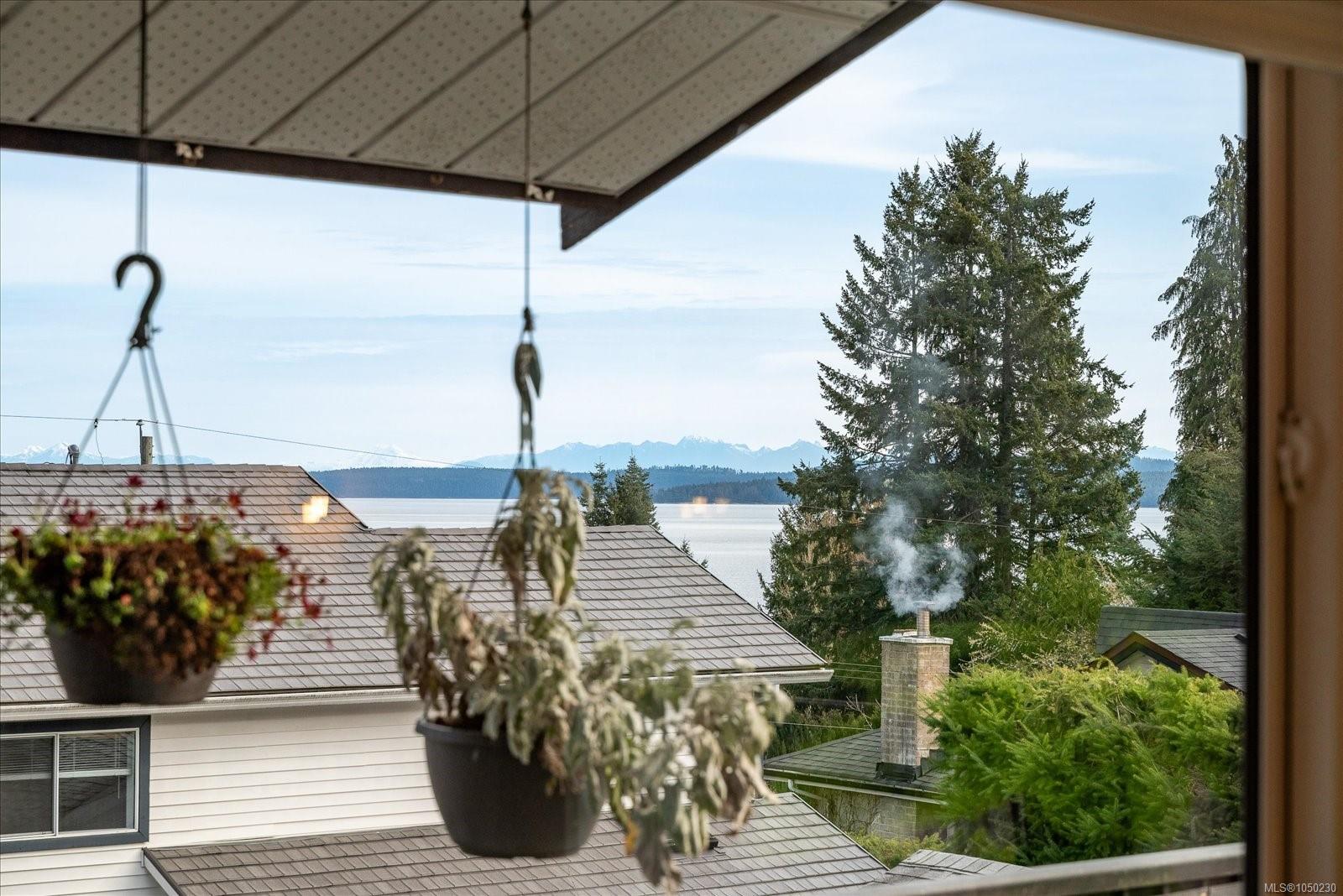 11041 Chemainus Rd photo 7