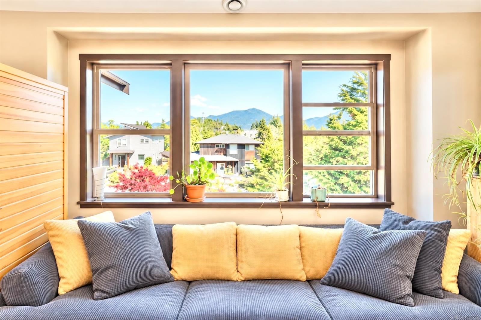 850 Lorne White Pl — listing photo 14 of 38