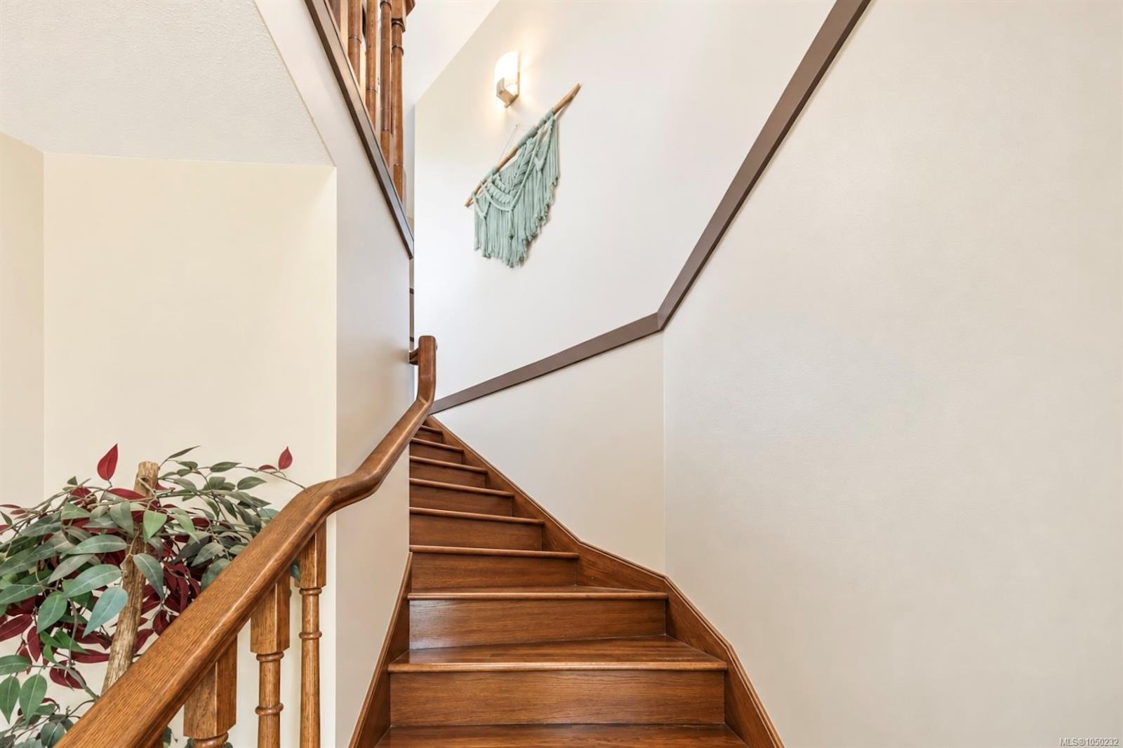 850 Lorne White Pl photo 4
