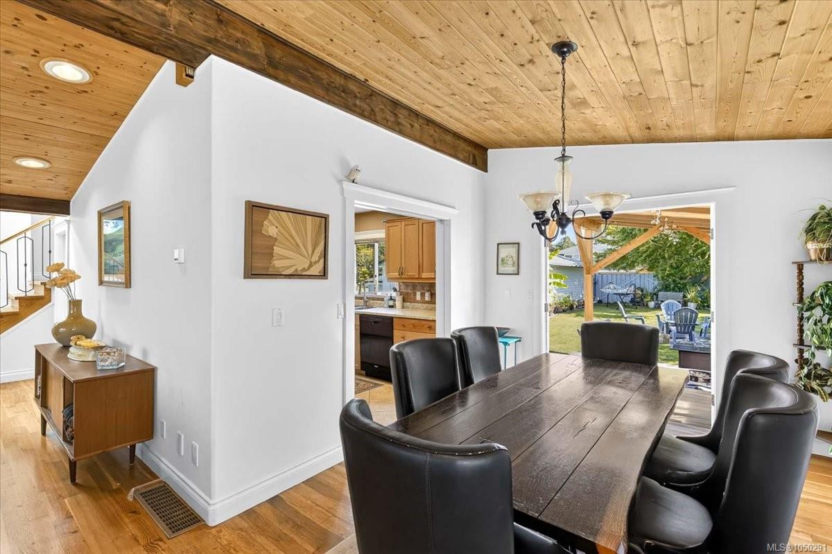 2955 15th Ave — listing photo 8 of 64