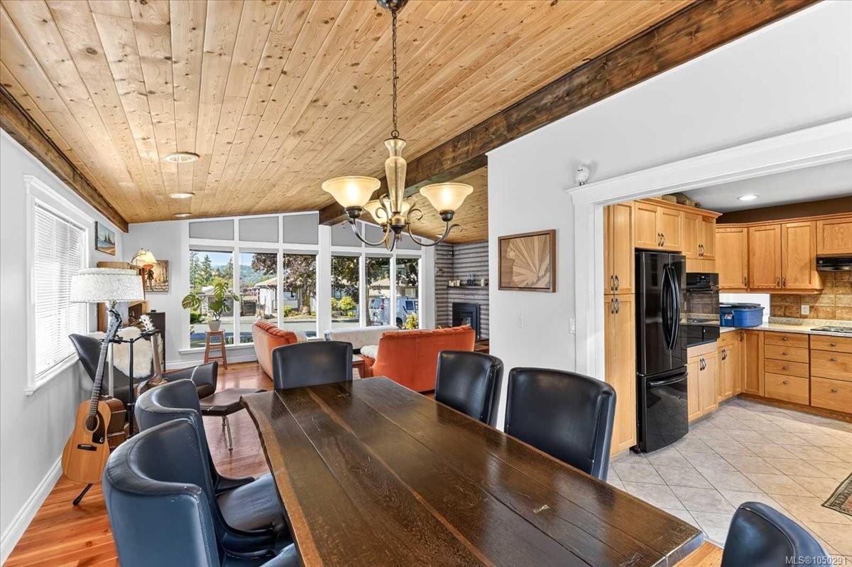 2955 15th Ave — listing photo 9 of 64