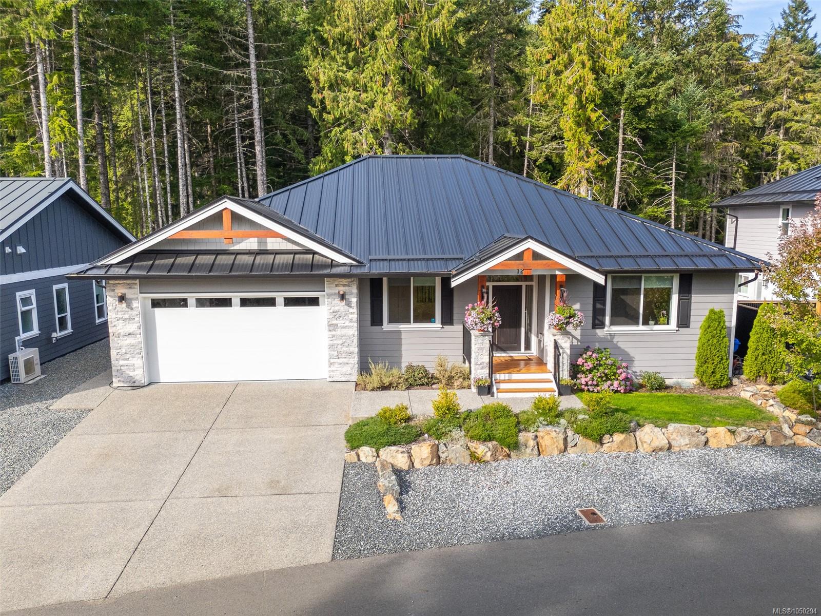 120 Trailhead Cir — listing photo 3 of 55