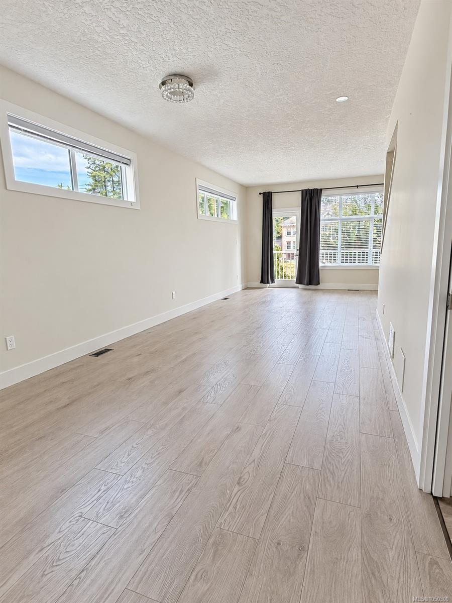 12-1027 College St — listing photo 7 of 20