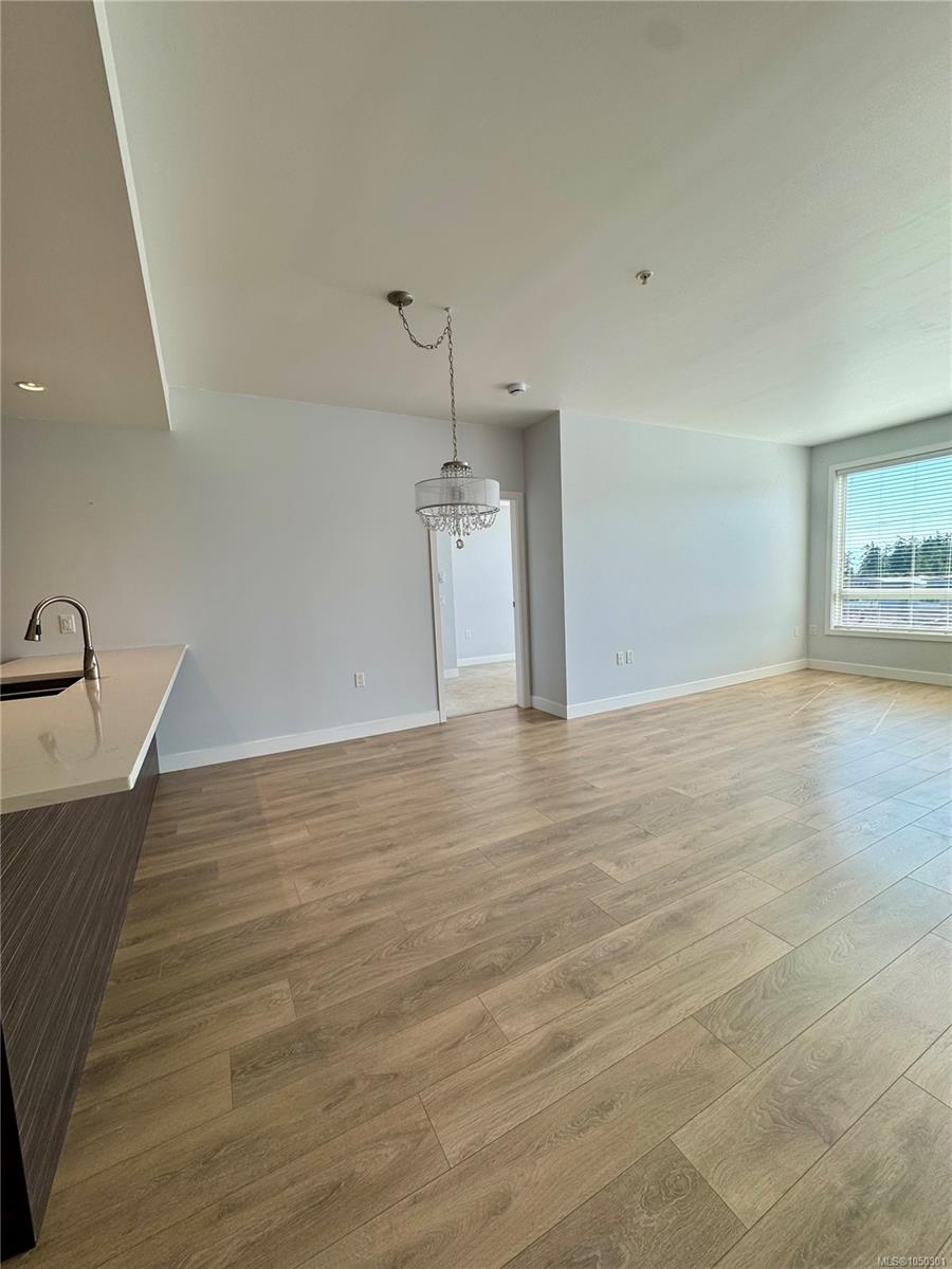 303-300 Belmont Rd — listing photo 11 of 26