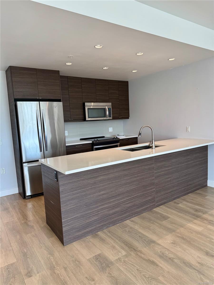 303-300 Belmont Rd — listing photo 7 of 26