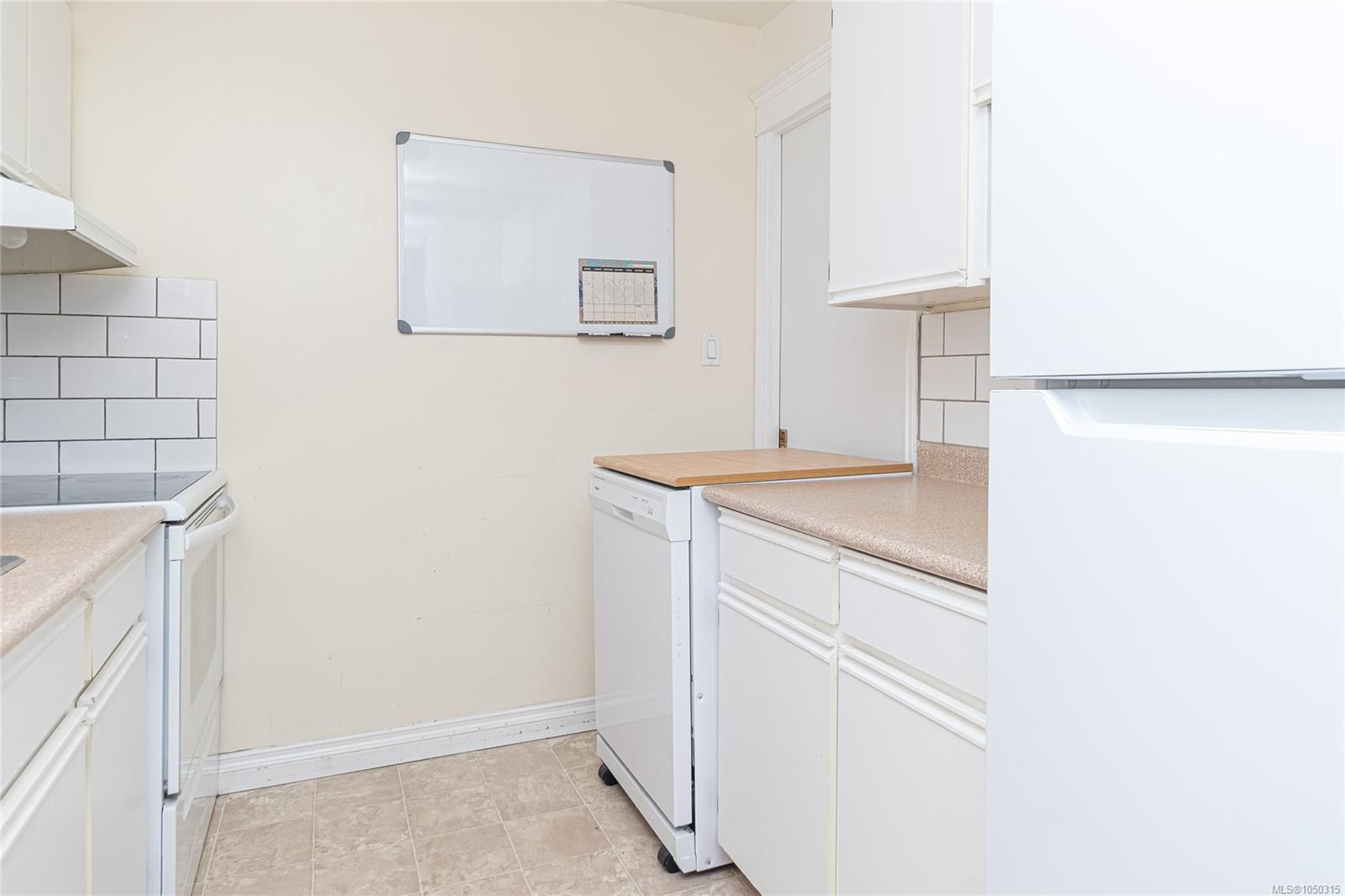 101-1050 Park Blvd — listing photo 14 of 26