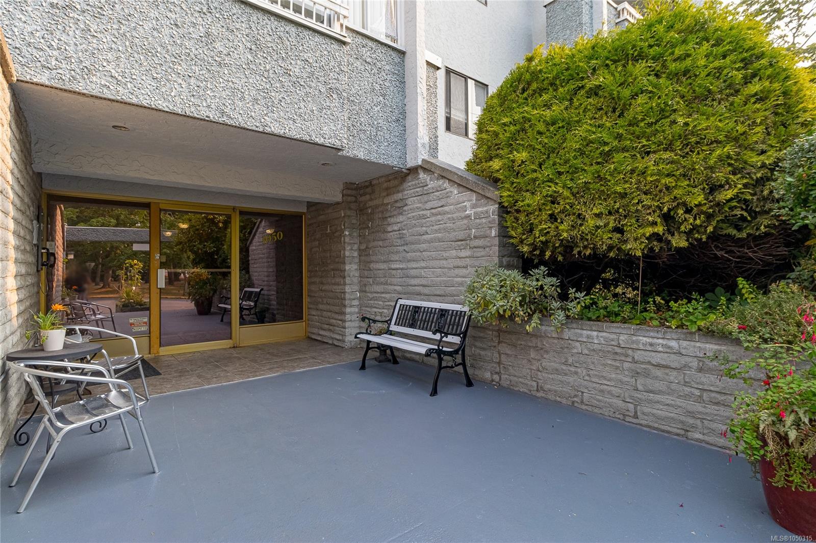 101-1050 Park Blvd — listing photo 5 of 26