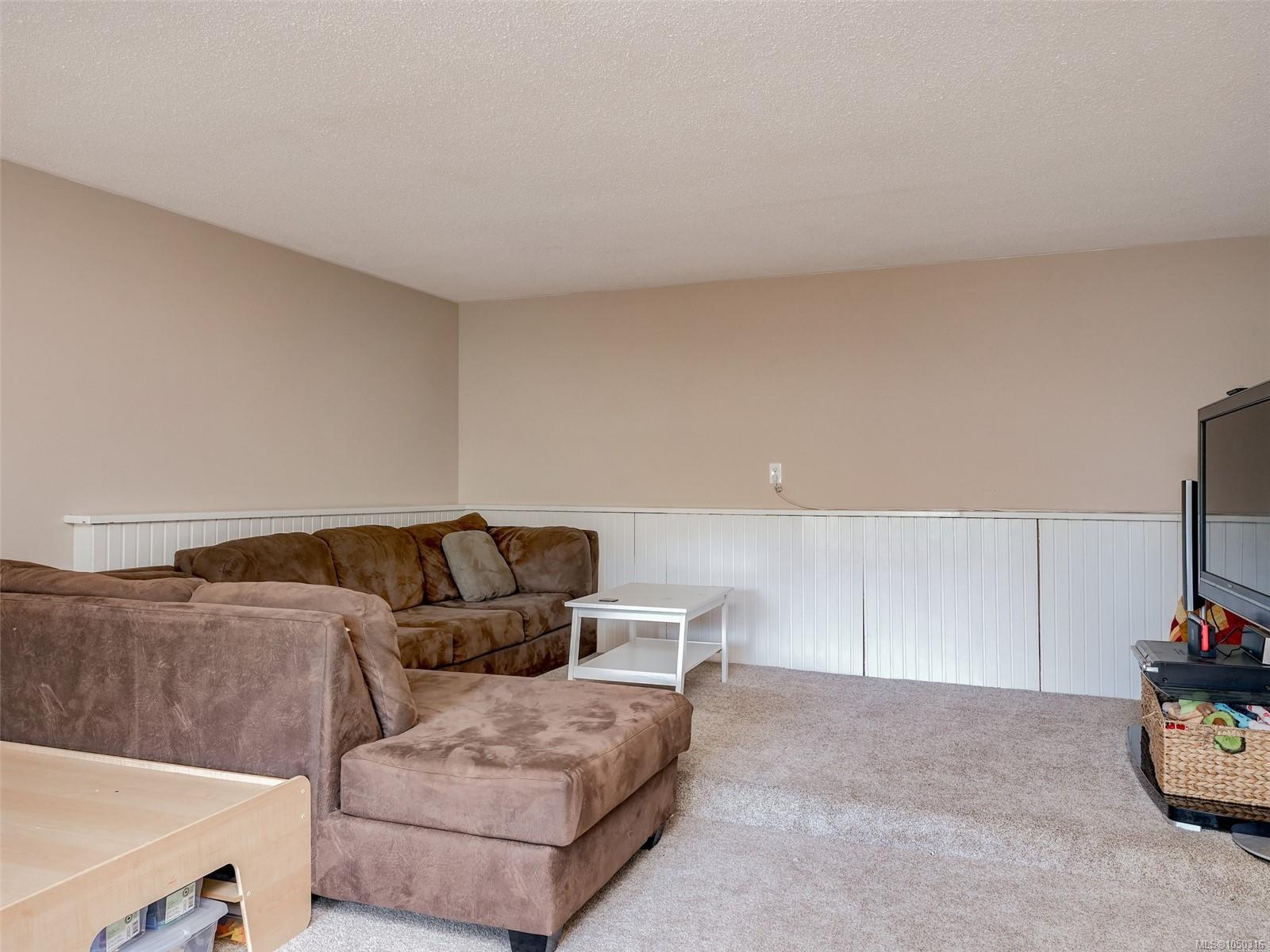 6647 Trudeau Terr — listing photo 14 of 29