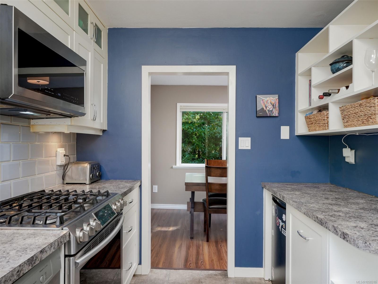 6647 Trudeau Terr — listing photo 6 of 29