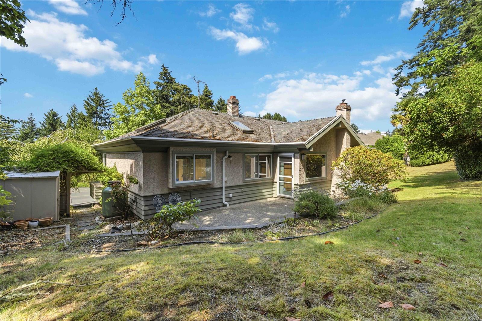 4343 Emily Carr Dr, Saanich