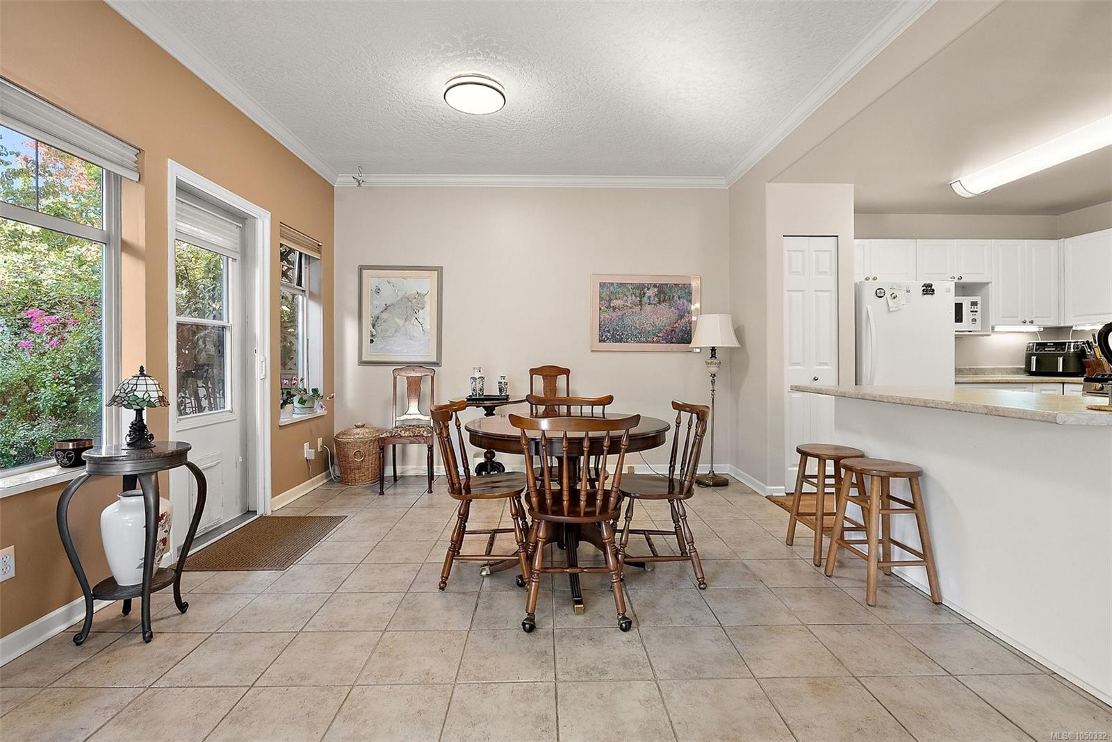 106-1110 Willow St — listing photo 8 of 39