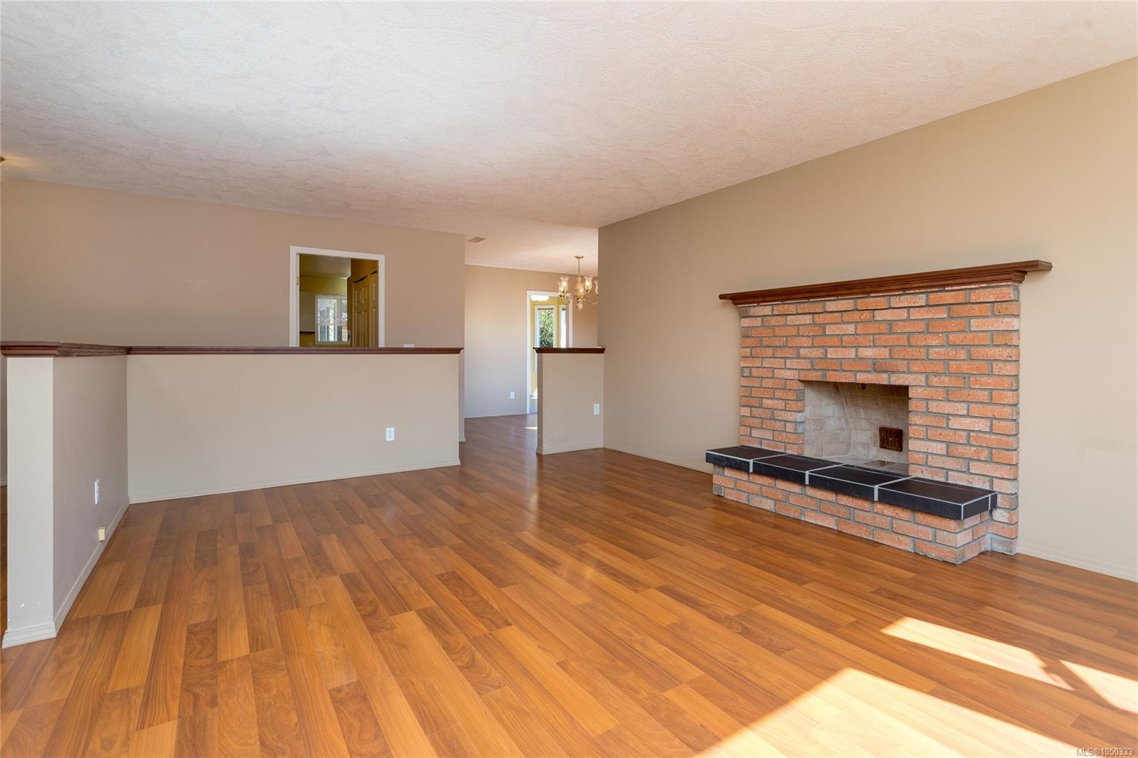 2128 Colinwood Rd — listing photo 6 of 25