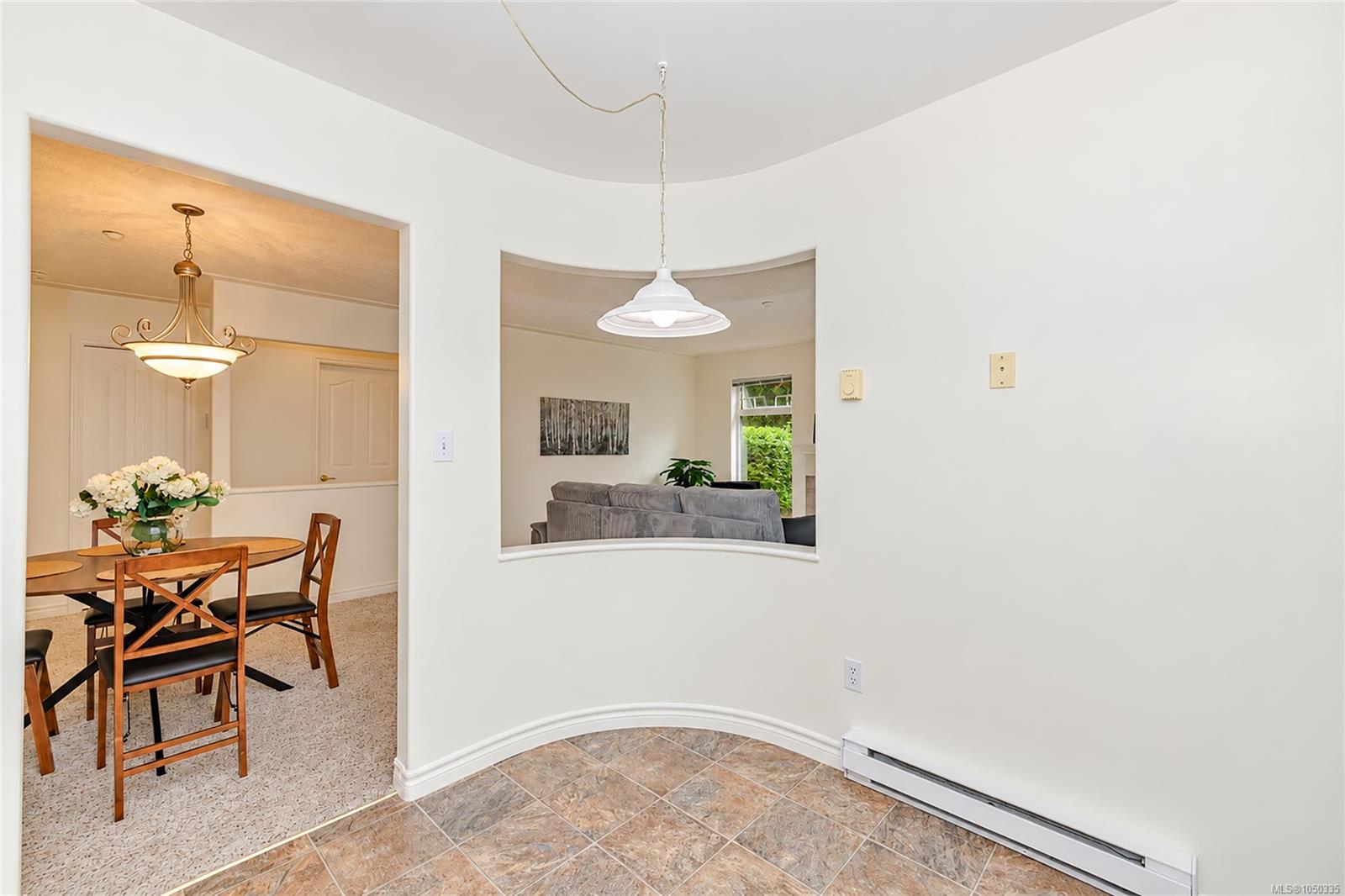 105-606 Goldstream Ave — listing photo 11 of 31