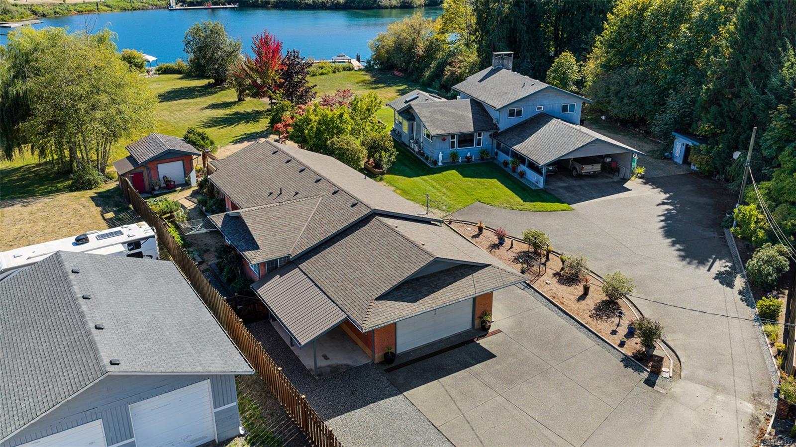 170 Wavell Rd — listing photo 2 of 74