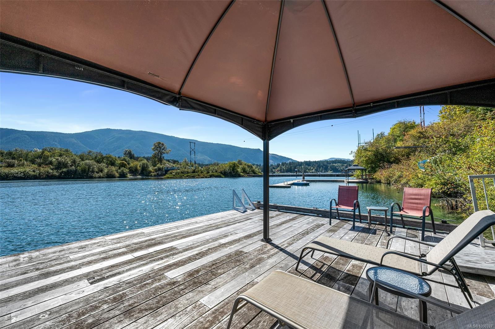 170 Wavell Rd — listing photo 9 of 74