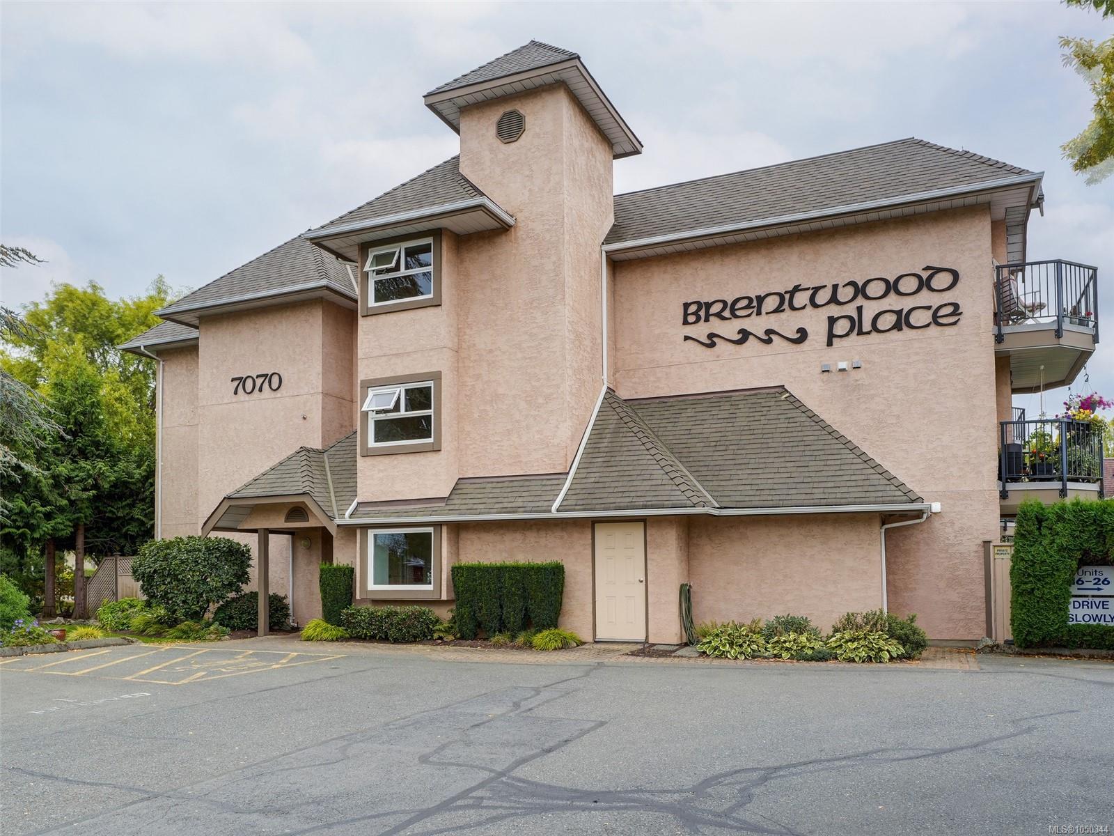 202-7070 West Saanich Rd, Central Saanich