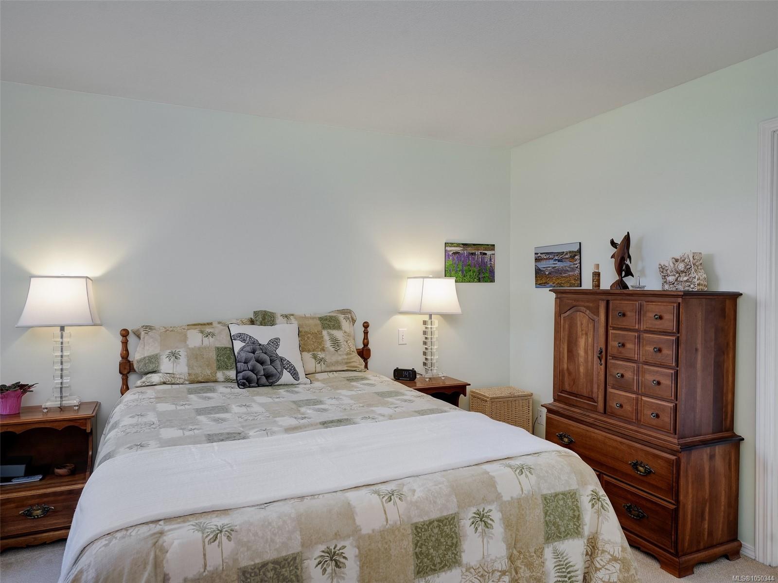 202-7070 West Saanich Rd — listing photo 13 of 28