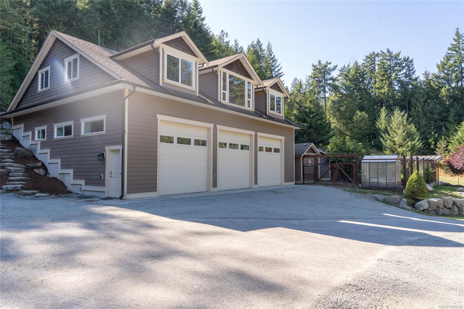 3079 Jameson Rd — listing photo 4 of 96
