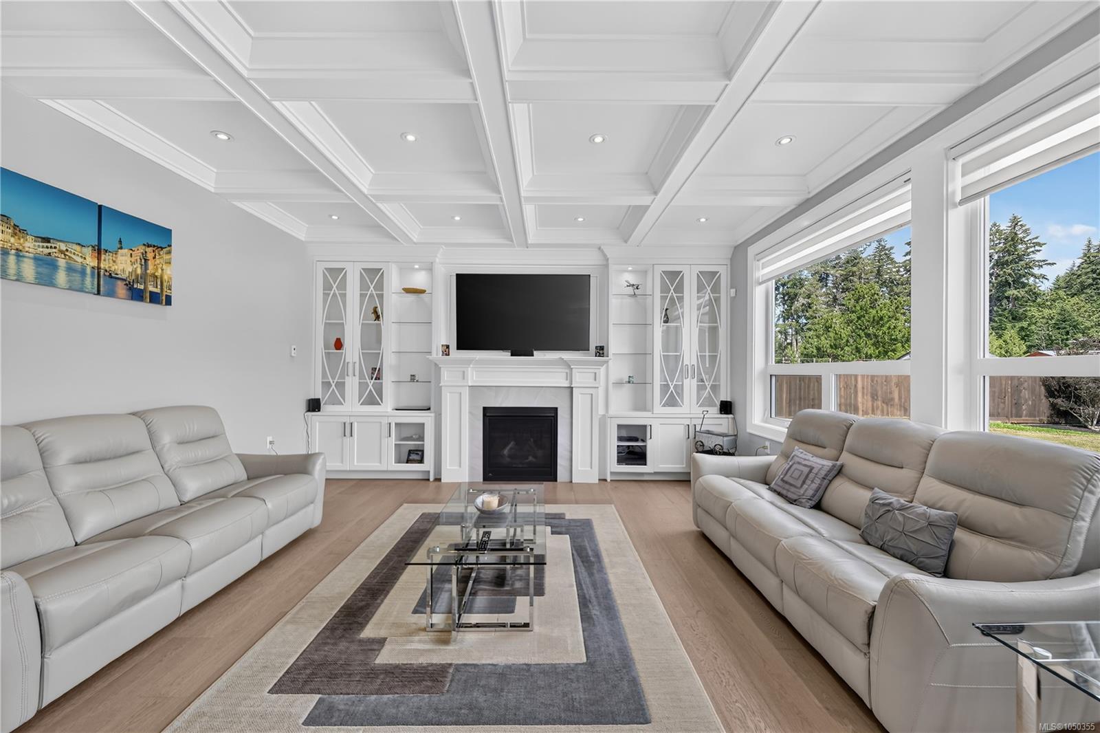 5327 Otter Pl — listing photo 12 of 47