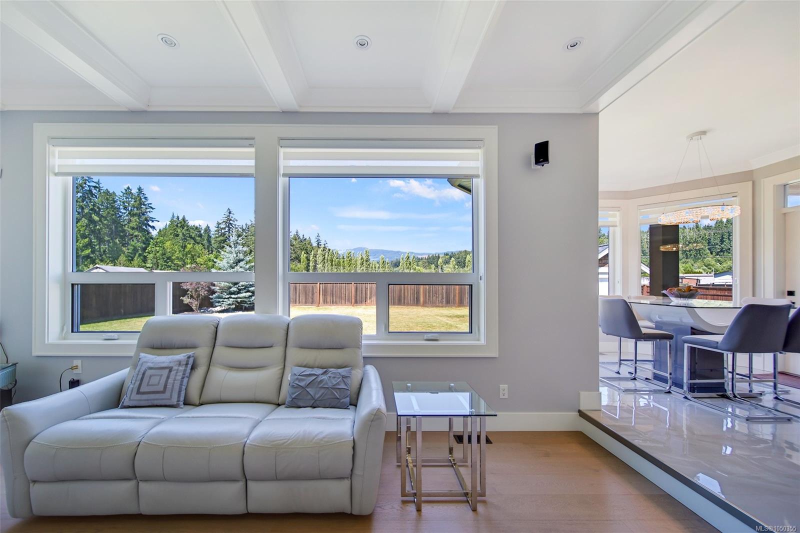 5327 Otter Pl — listing photo 13 of 47