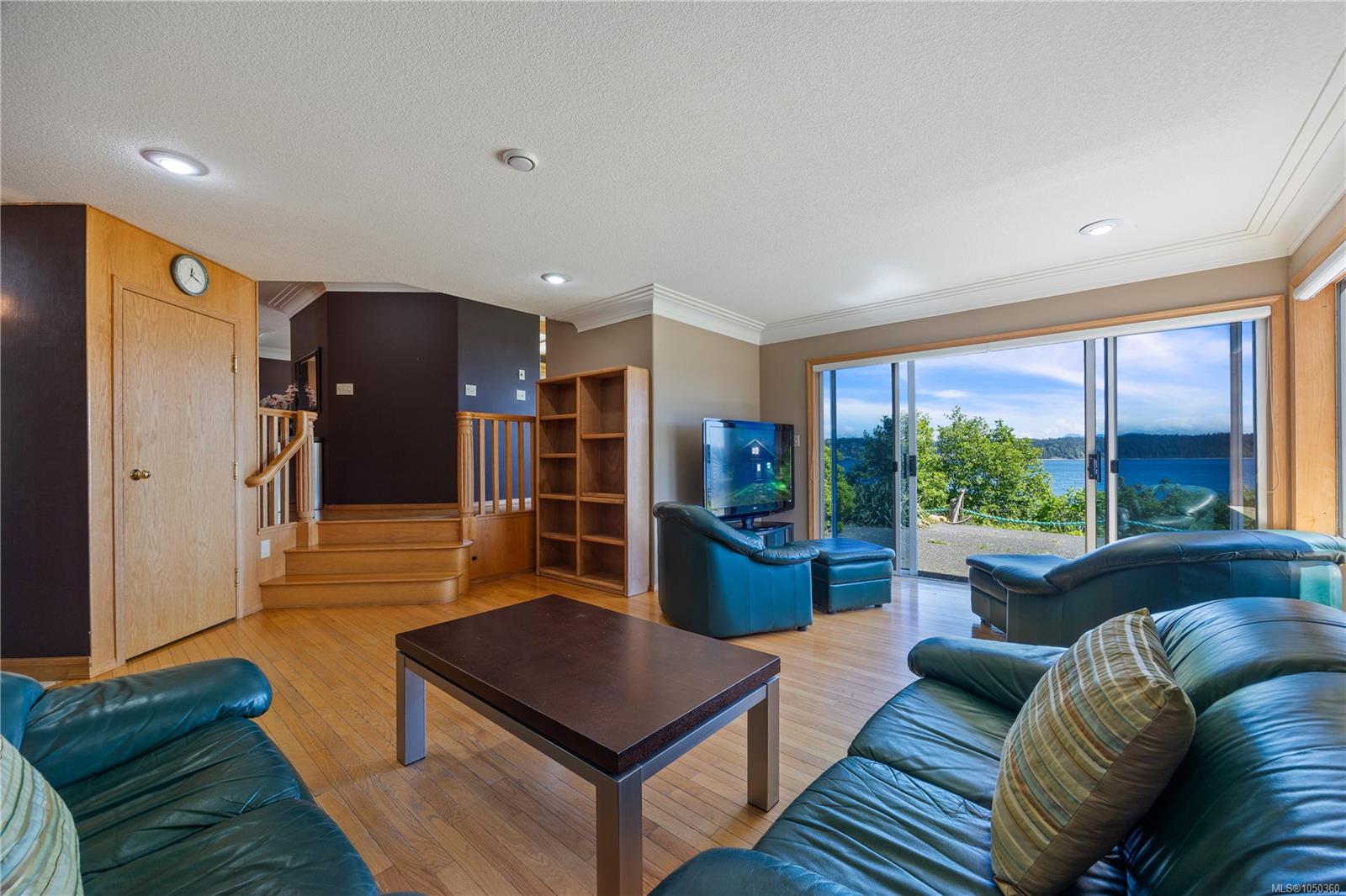 725 Thulin St — listing photo 11 of 73