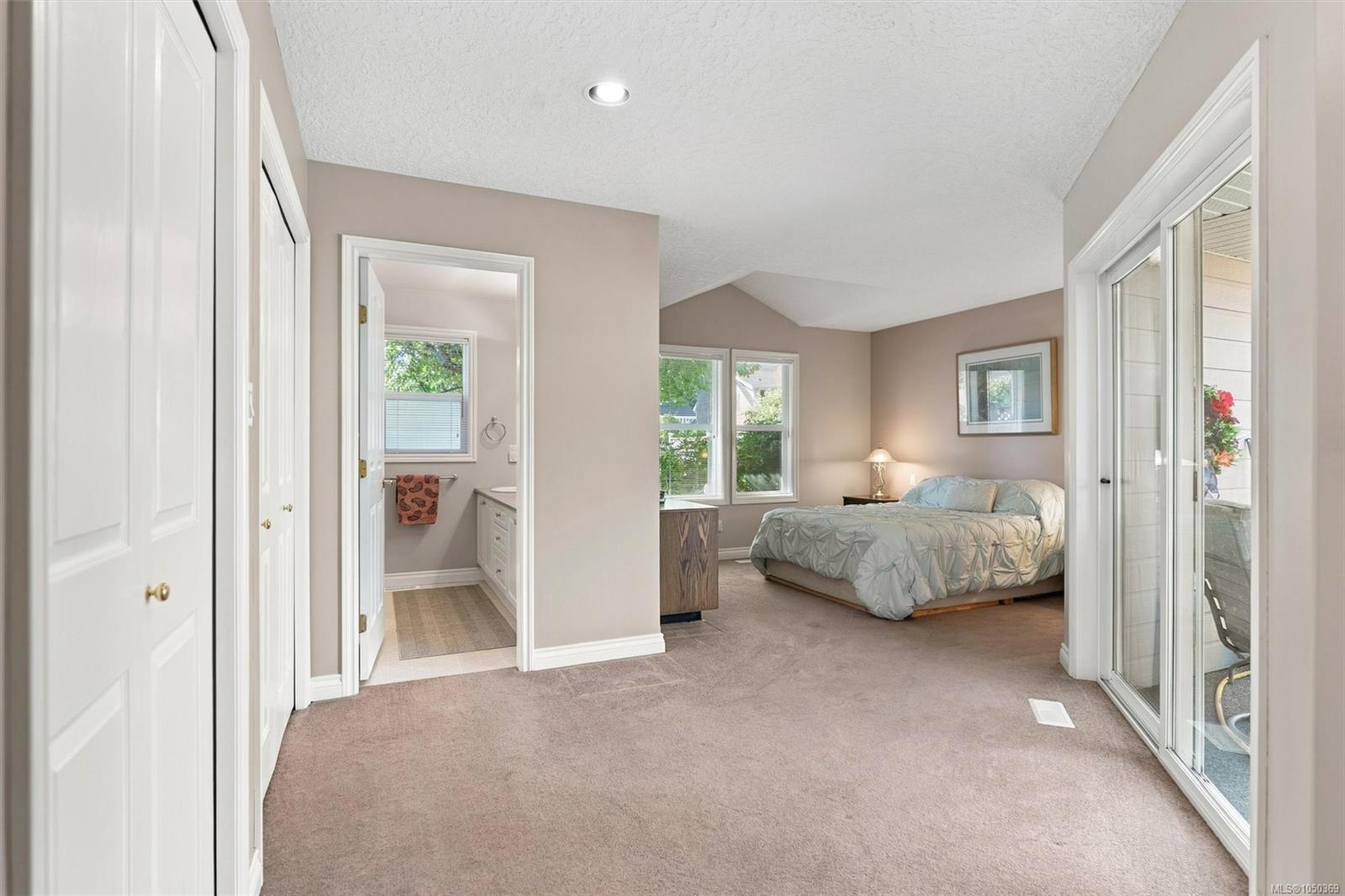 3370 Passage Way — listing photo 13 of 30