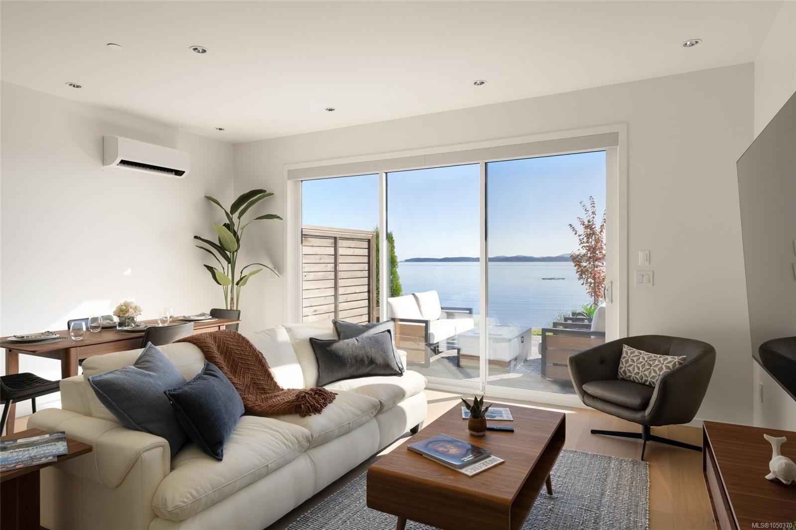 1-2525 Rothesay Ave — listing photo 3 of 35