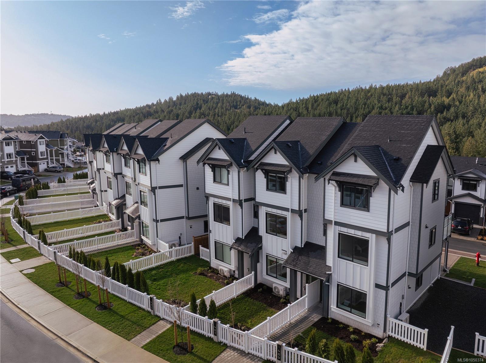 1503 Atlas Dr photo 4