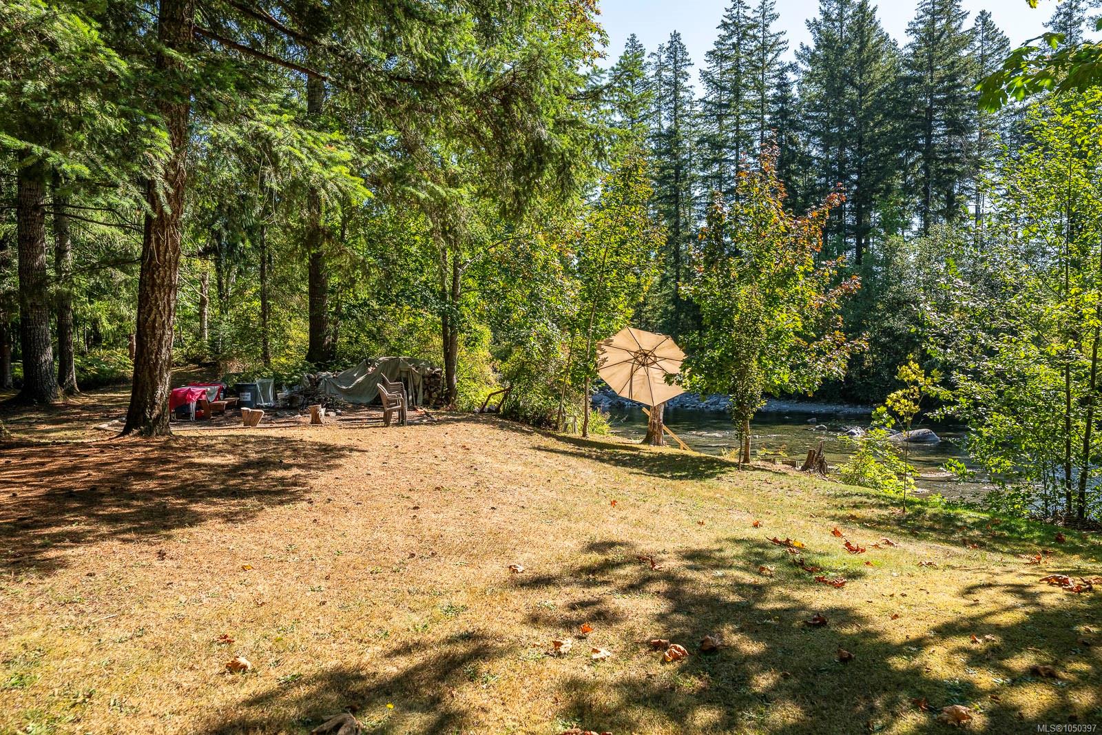 3742 James Cres — listing photo 14 of 56