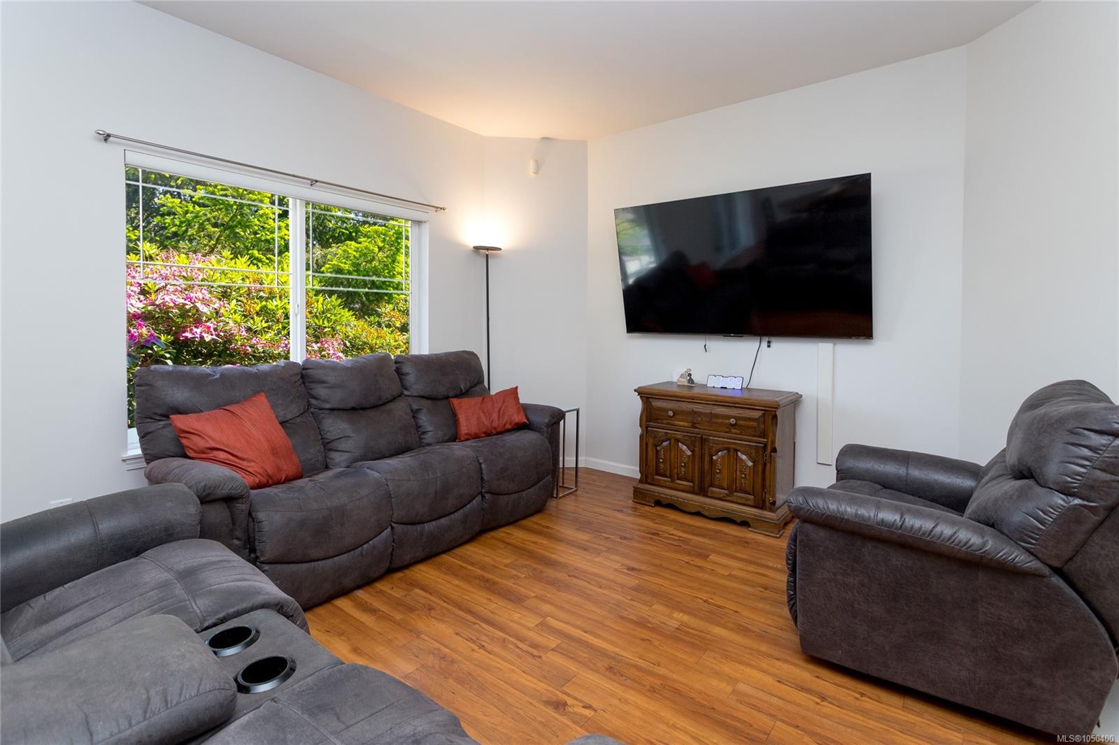 1963 Polo Park Crt — listing photo 13 of 37