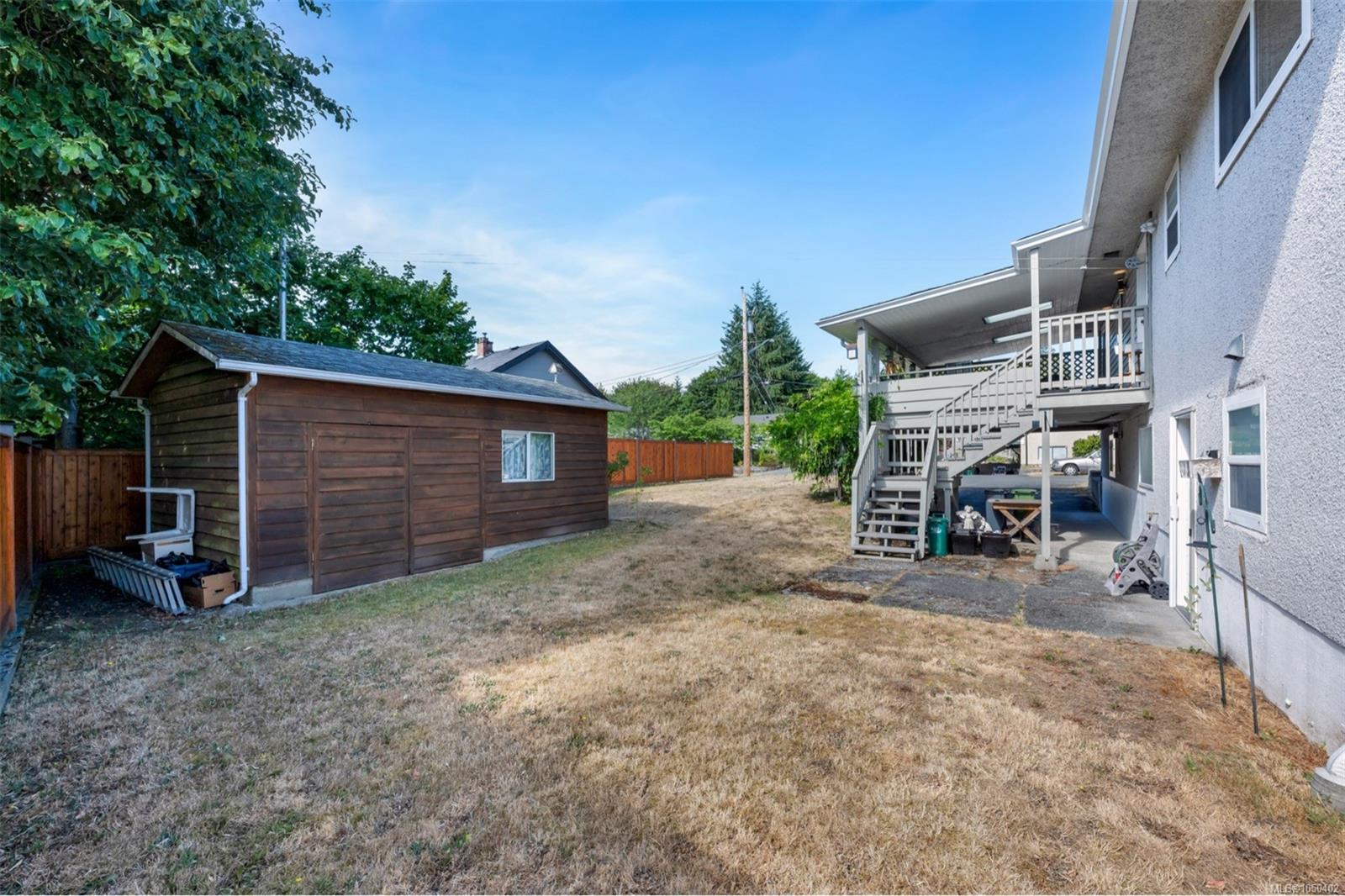 3060 George St — listing photo 14 of 46