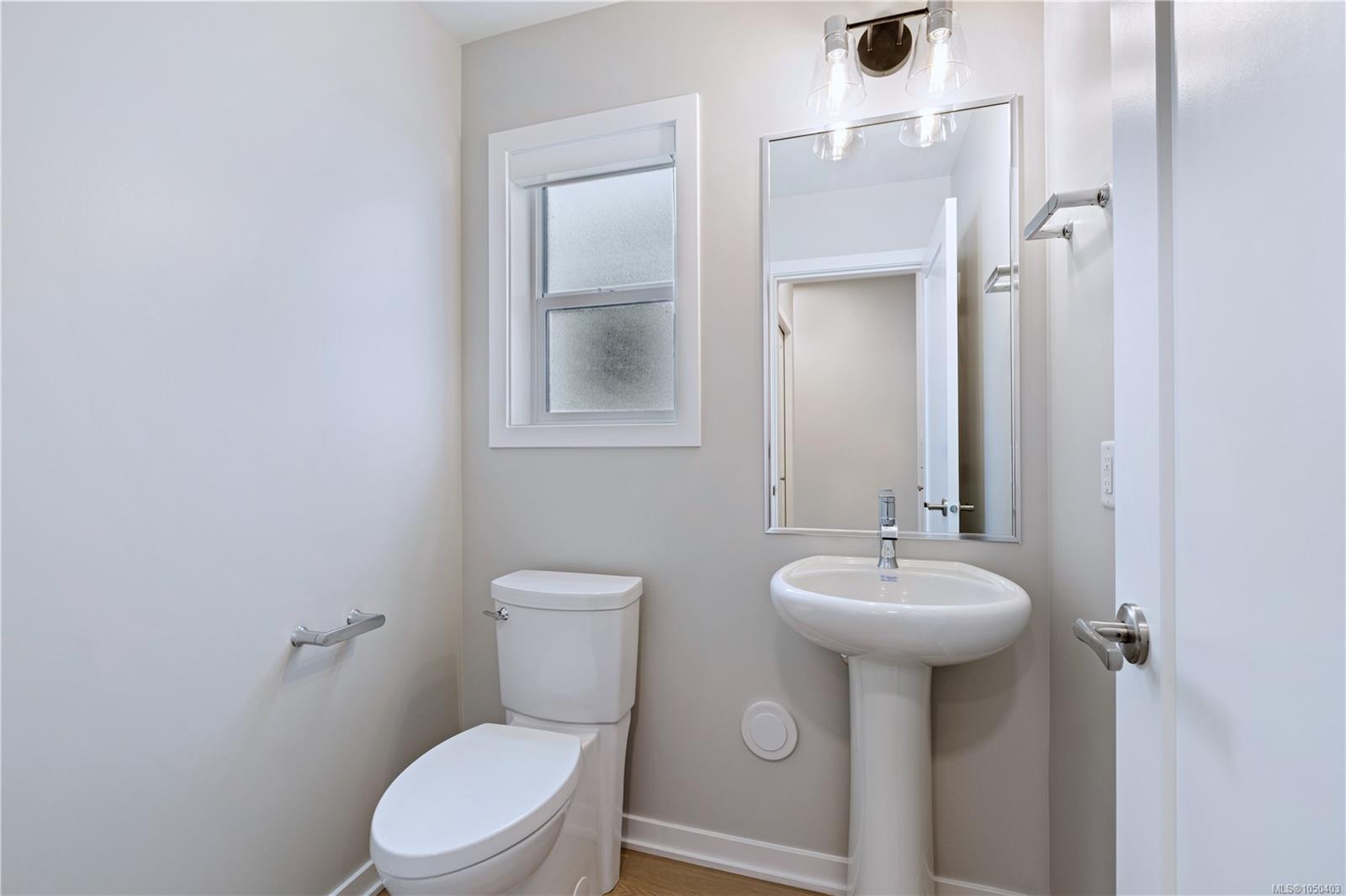 2838 Apex Close photo 6