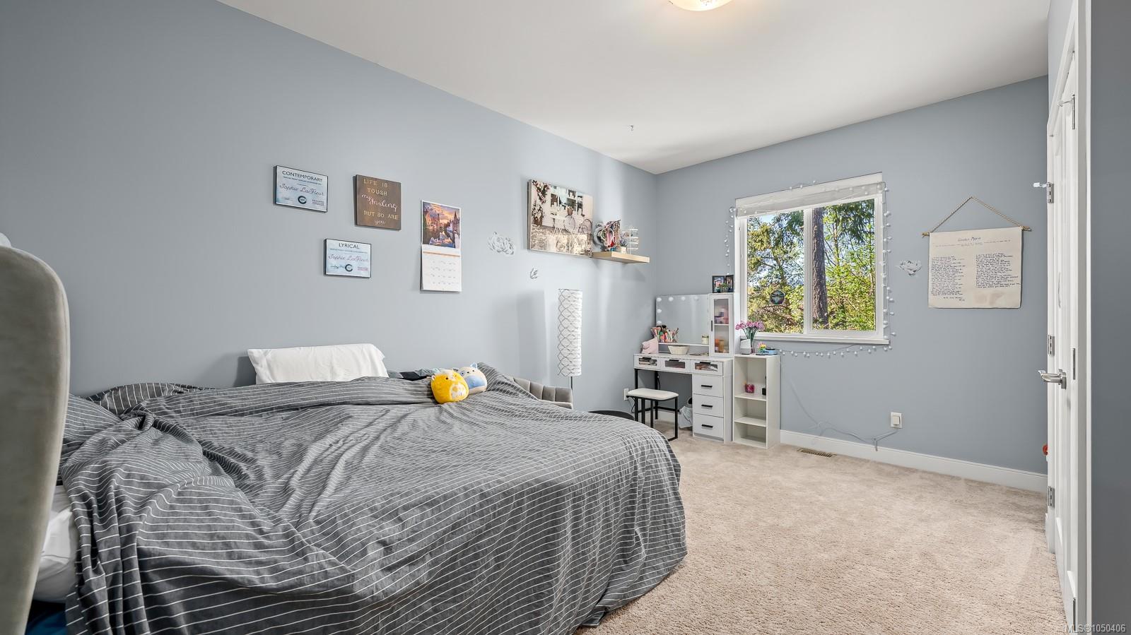 2563 Brookfield Dr — listing photo 9 of 57