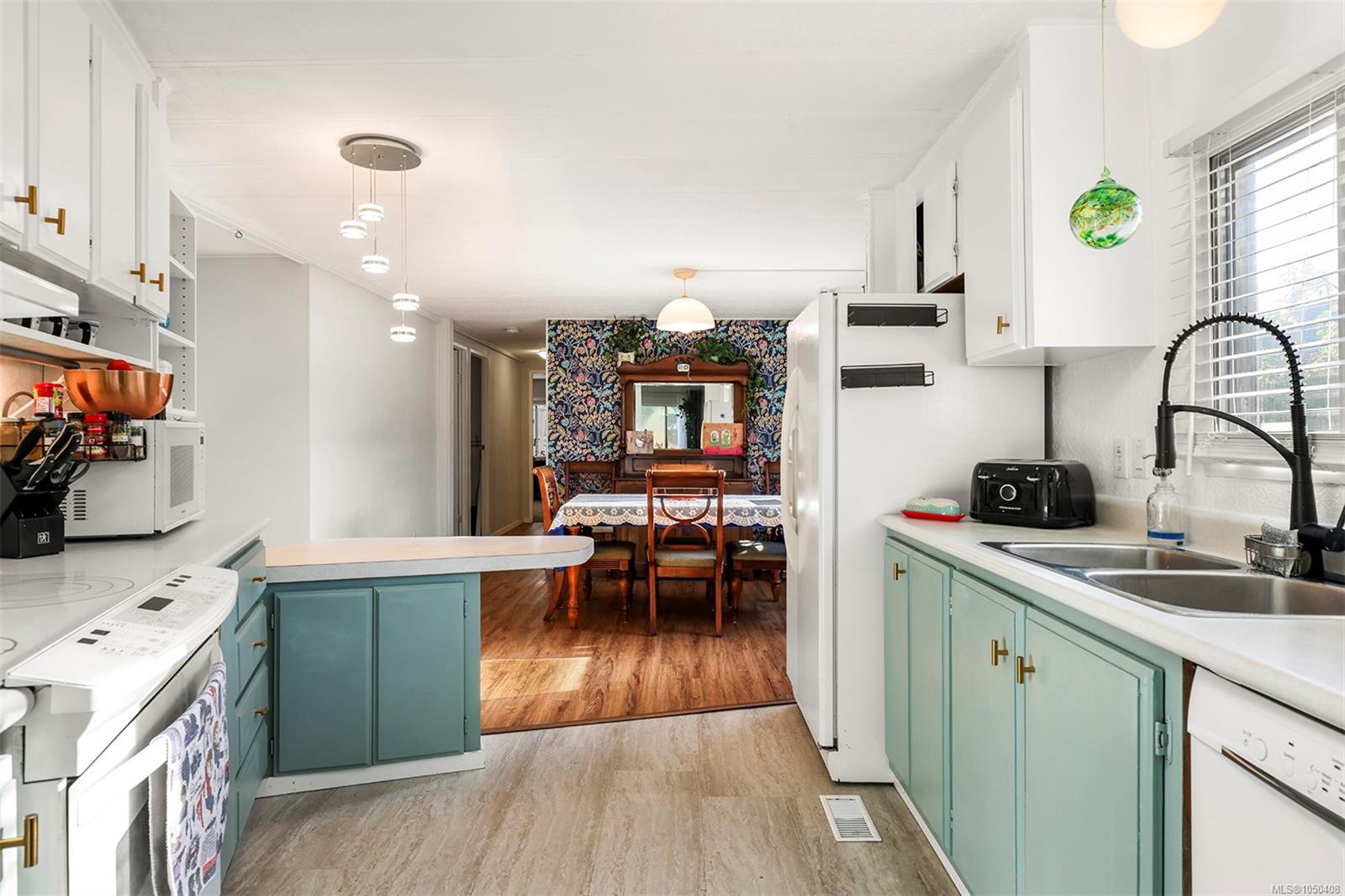 2205 4th St — listing photo 14 of 28
