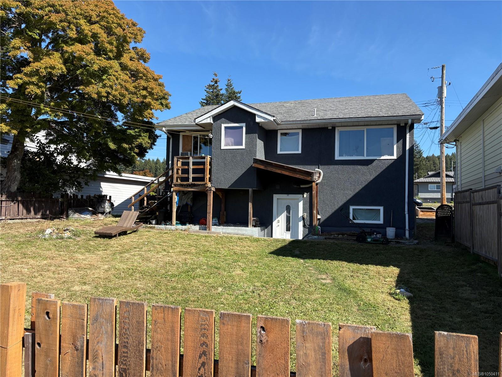 2646 12th Ave photo 3