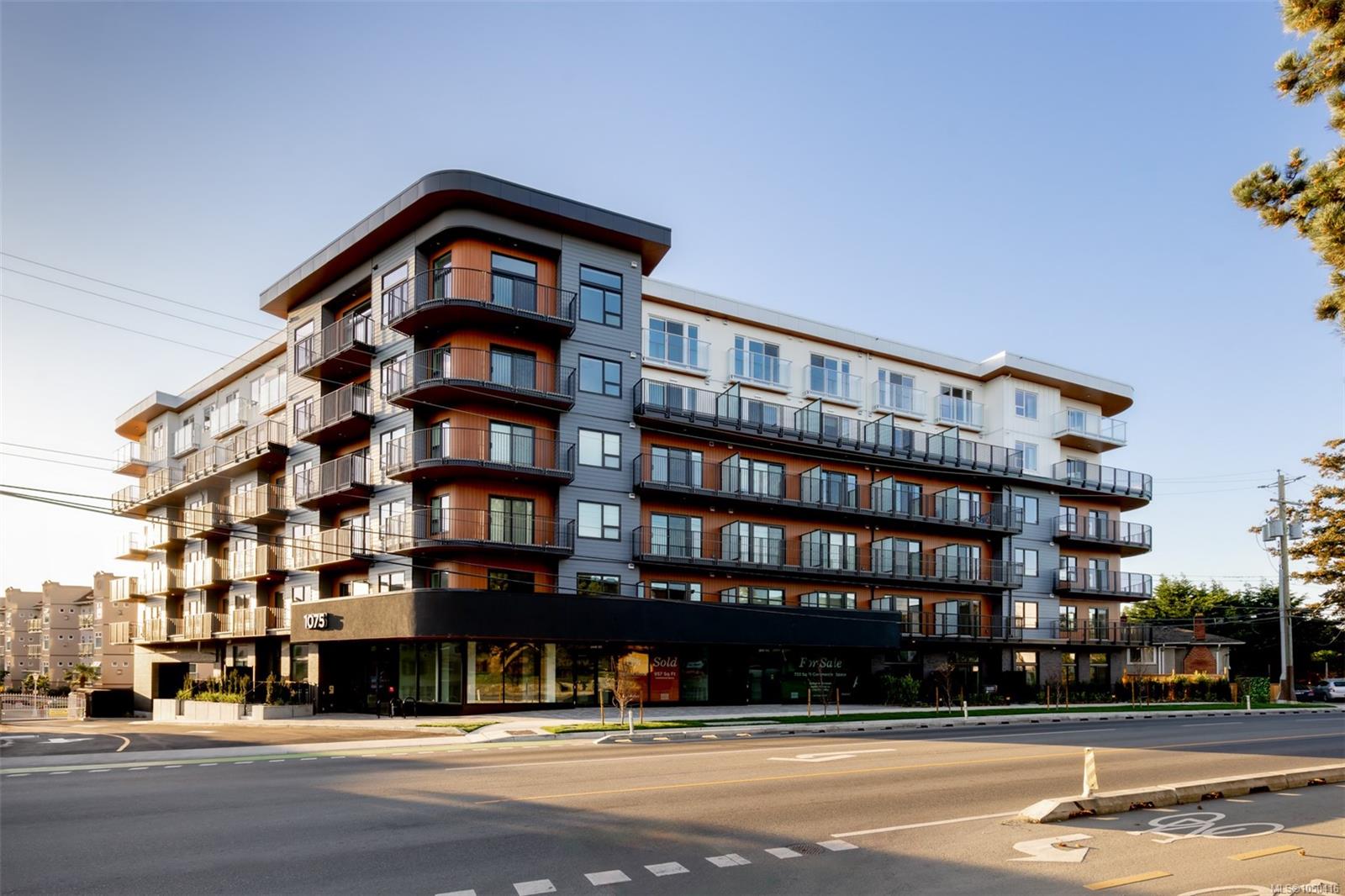 206 1075 Tillicum Rd, Esquimalt