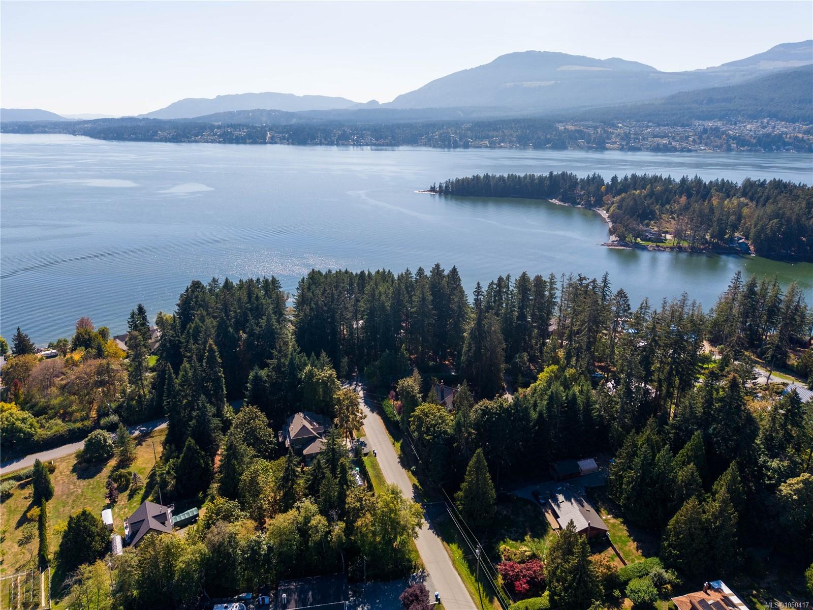 3838 Fearn Way, Ladysmith