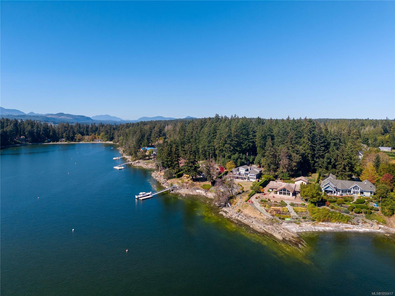 3838 Fearn Way — listing photo 8 of 69